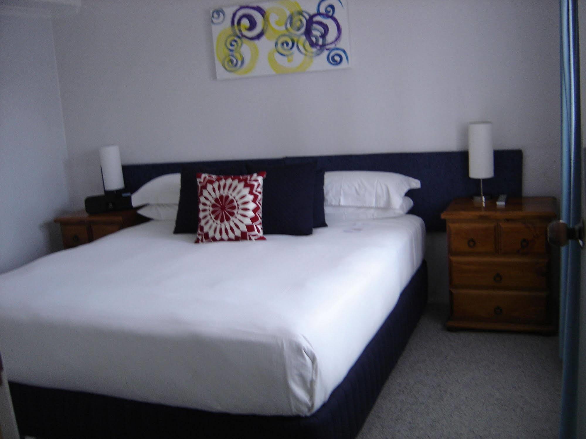 Avaleen Lodge Motor Inn Нора Экстерьер фото